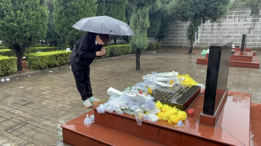 图片[3]-团日活动|校团委开展“缅怀革命先烈，传承革命精神”清明祭英烈活动-南职小窝