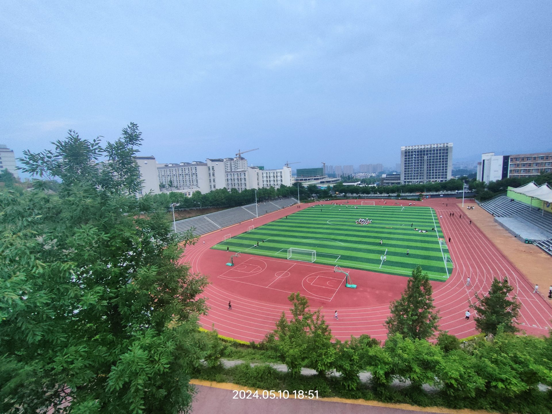 瞭望南职操场-南职小窝